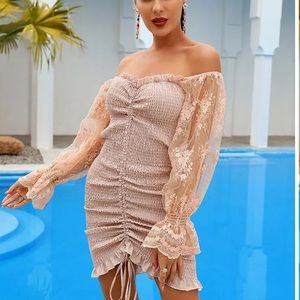 NWOT off shoulder lace shirred smocked ruched bodycon dress Medium